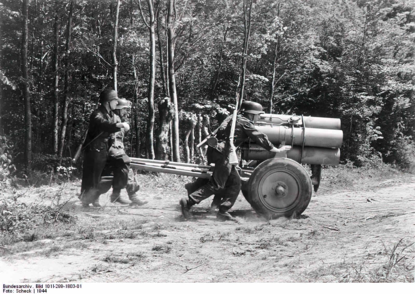 21cm Nebelwerfer 42 (2) Military A4 Photo Print