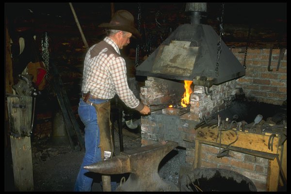 220058 Blacksmith Heating Shoe For Shaping A4 Photo Print