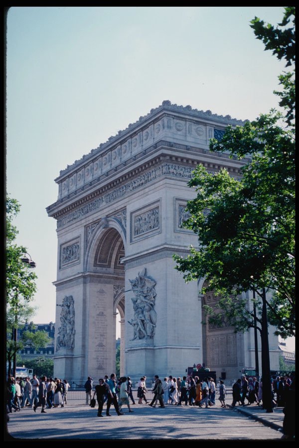 223011 Pedestrians By The Arc De Triomphe, Paris A4 Photo Print