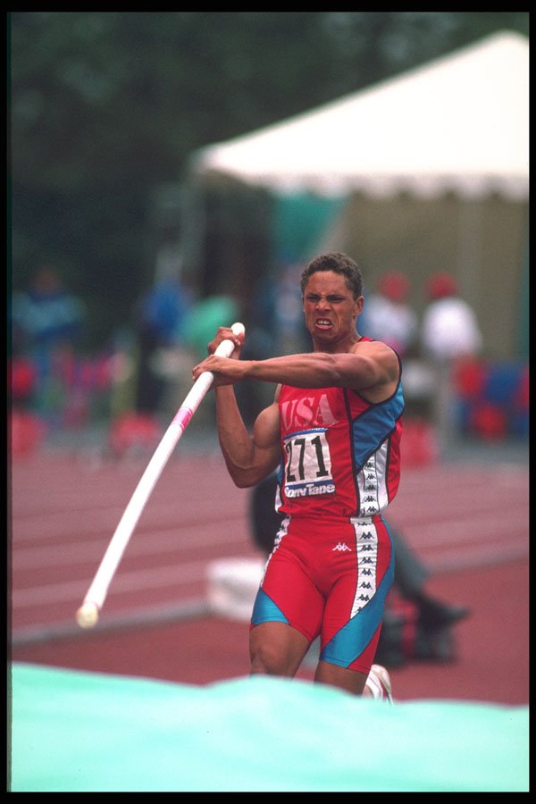 226092 Pole Vault A4 Photo Print