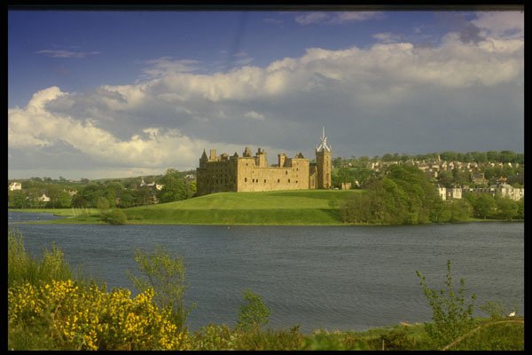 231097 Linlithgow Palace A4 Photo Print