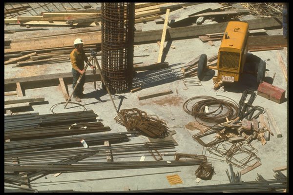 237031 Worker Checking Floor Level With Transit A4 Photo Print