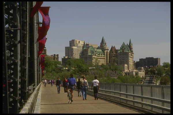 242045 Promenade On Alexandra Bridge A4 Photo Print