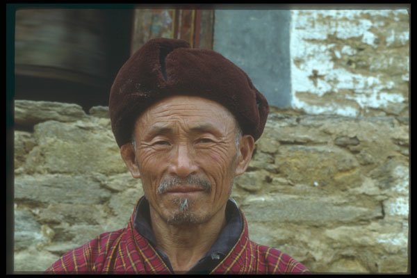 246040 Bhutanese Man, Jakar Lhakhang, Bumthang A4 Photo Print