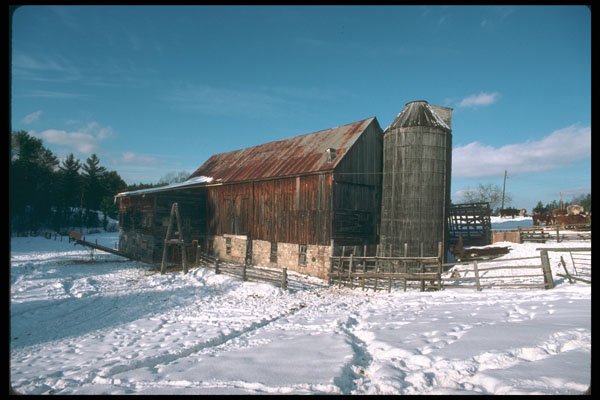 251035 Barn Scene A4 Photo Print