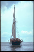 257005 The Fantome, Raising Sails A4 Photo Print