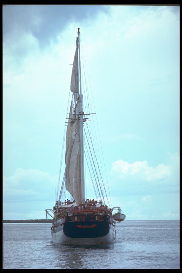 257005 The Fantome, Raising Sails A4 Photo Print