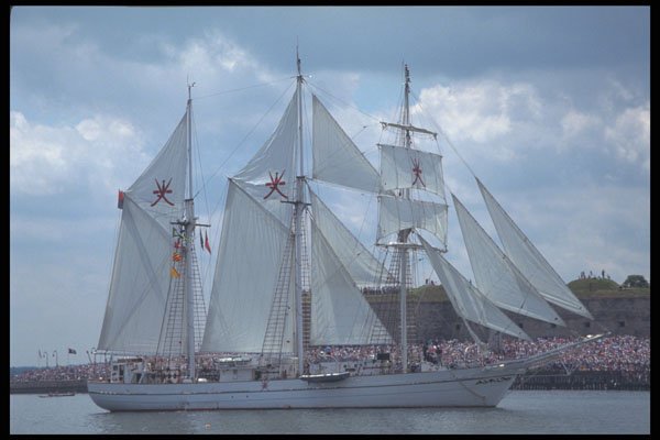 257018 Shabab Oman, Three masted Bark, Oman A4 Photo Print