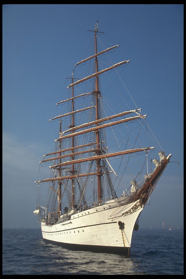 257094 Gloria, Three masted Bark, Columbia A4 Photo Print