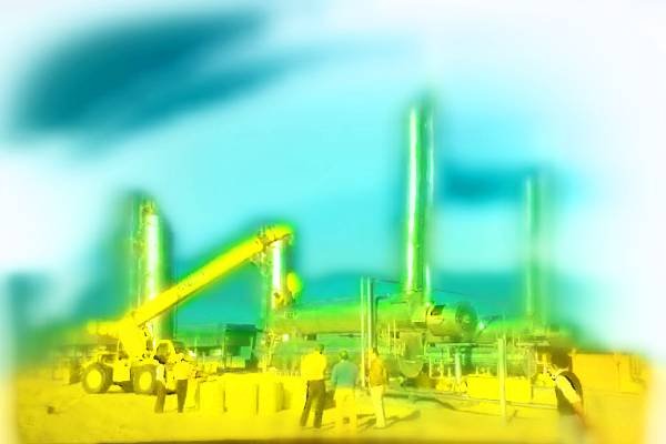260031 Oil Pumping Station, Iraq Dup4 A4 Photo Print