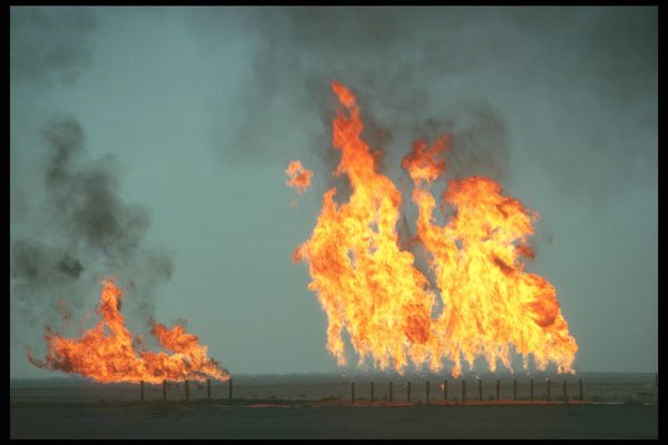 260034 Natural Gas Burn Off, Iraq A4 Photo Print