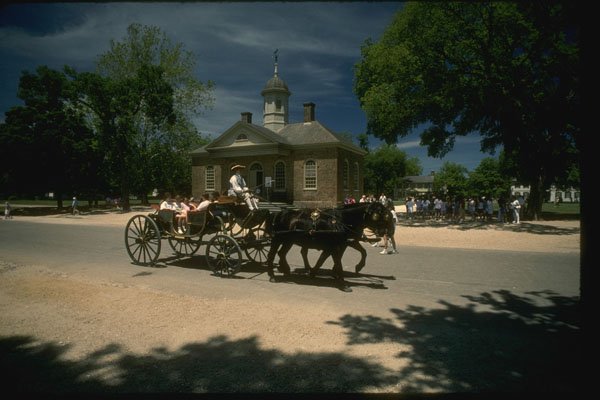 261022 Williamsburg Carriage Ride A4 Photo Print