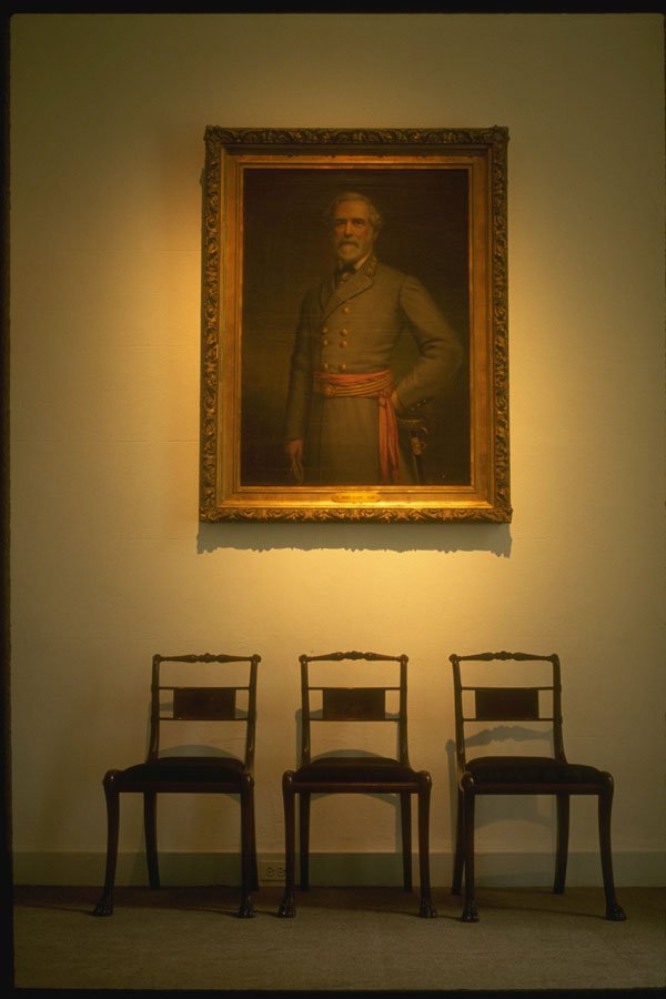 261067 Robert E. Lee Portrait, Lee Chapel, Lexington A4 Photo Print