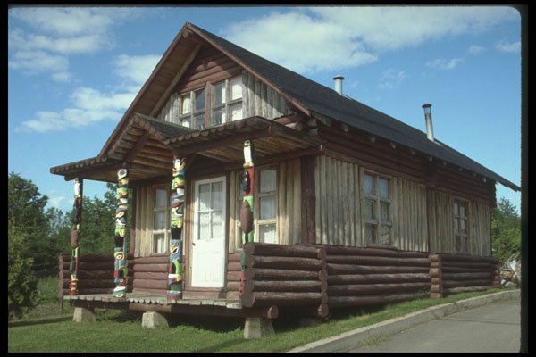 262069 Amerindian House, Pointe Bleue A4 Photo Print