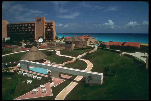 264064 Cancun, Mexico A4 Photo Print