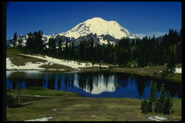 266023 Mt. Rainier A4 Photo Print