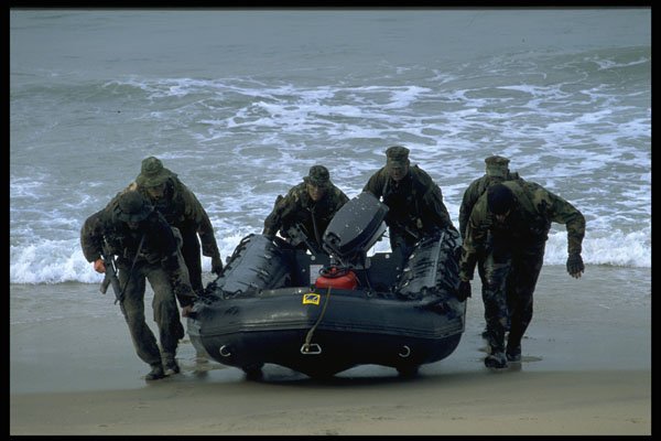 270040 SEAL Team Coming Ashore A4 Photo Print