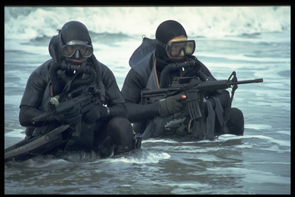 270056 Navy SEALs, Water Insertion, Frogmen A4 Photo Print