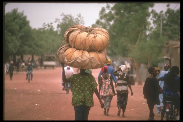271030 Bowl Merchant, Mali A4 Photo Print