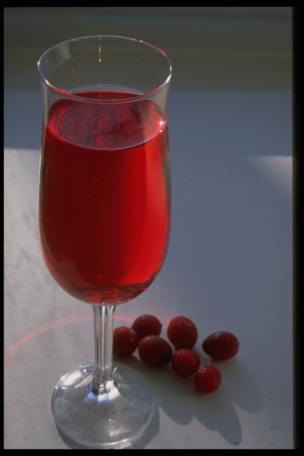 275087 Cranberry Juice A4 Photo Print