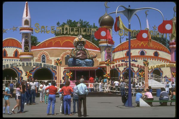 277023 La Ronde A4 Photo Print