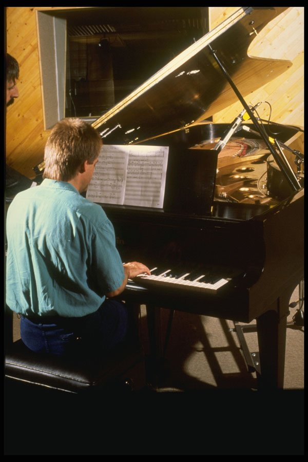 278057 Pianist A4 Photo Print