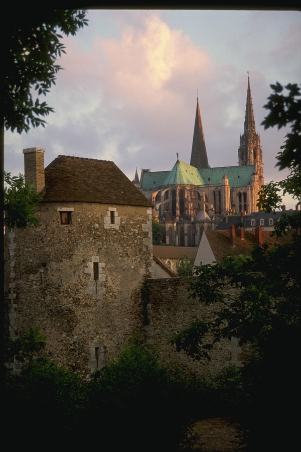 281033 Great Cathedral At Chartes, 11th Century Gothic A4 Photo Print