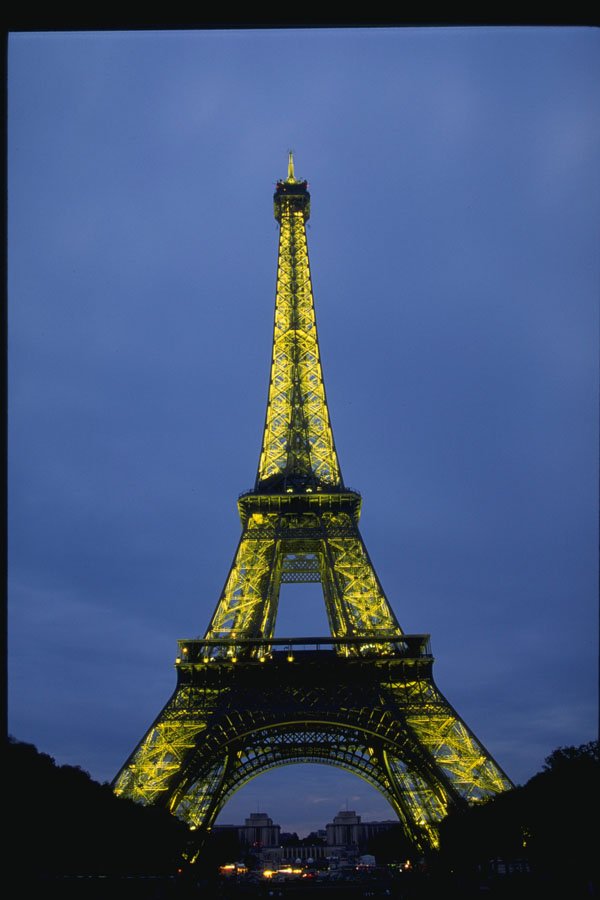 281038 The Eiffel Tower At Dusk A4 Photo Print