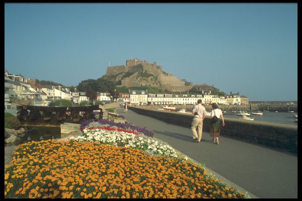 286057 Garden Walk At Gorey A4 Photo Print