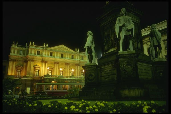 287009 Parliament Building, Milan, Italy A4 Photo Print