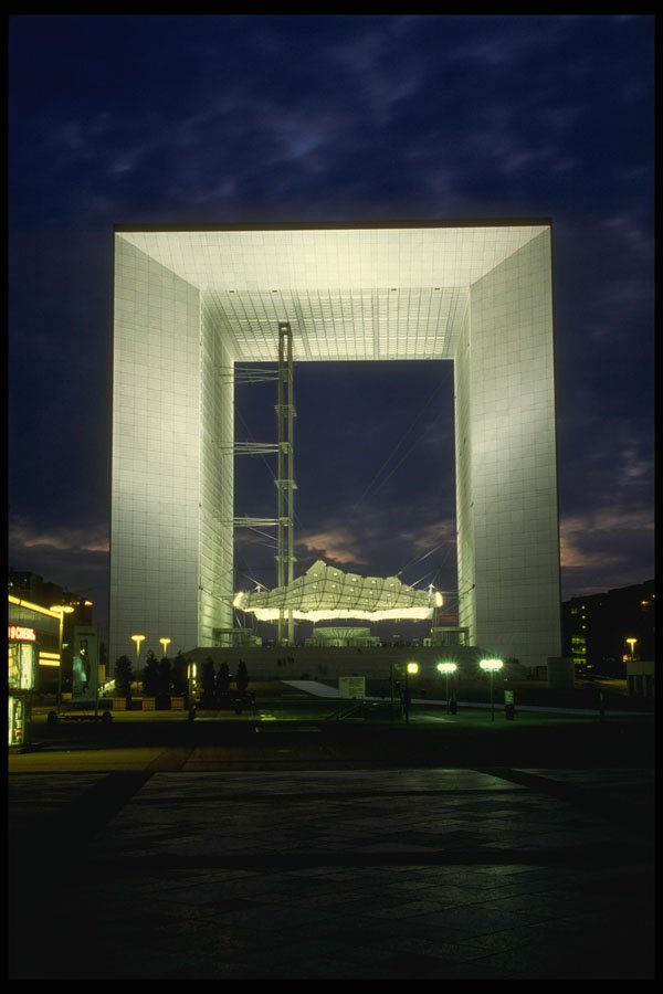 287010 Defence Building, Paris, France A4 Photo Print