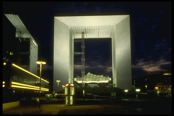 287082 Defence Building, Paris, France A4 Photo Print