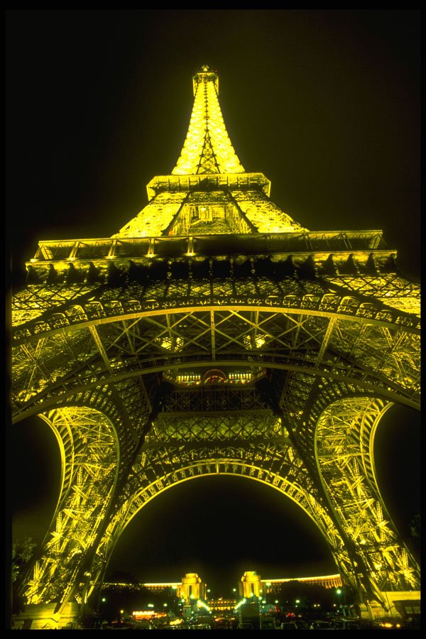 288013 The Eiffel Tower At Night A4 Photo Print