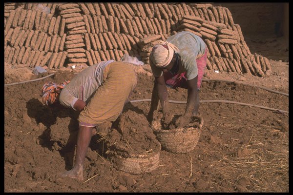 290061 Making Bricks With Mud And Straw, Sayun A4 Photo Print