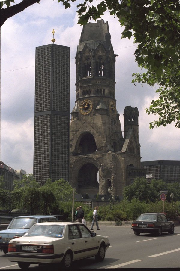 292074 Kaiser Wilhelm Memorial Church A4 Photo Print