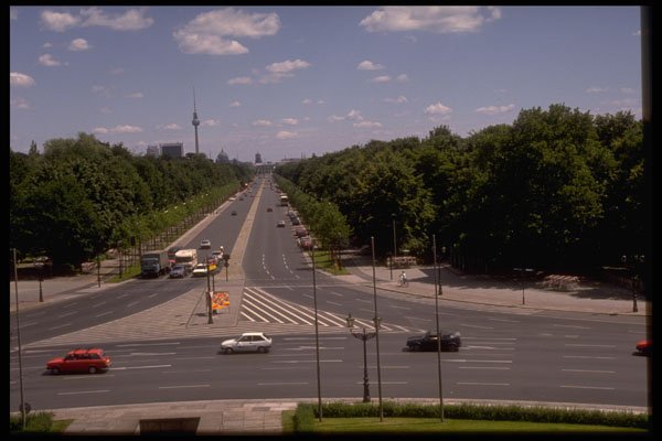 292098 Strasse Des 17 Juni A4 Photo Print