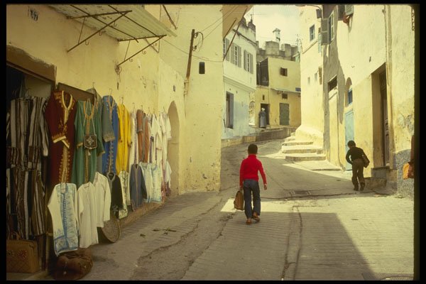 293011 Morocco, Casbah Scene A4 Photo Print