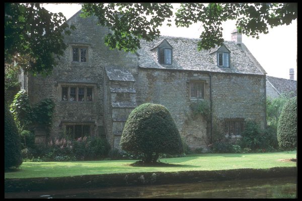 298011 Manor House, Cotswold A4 Photo Print