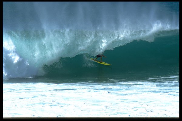 300079 Big west swell Pipeline, Oahu, Hawaii A4 Photo Print