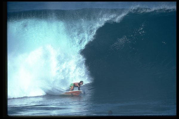 300086 Pipeline bottom turn, Oahu, Hawaii A4 Photo Print