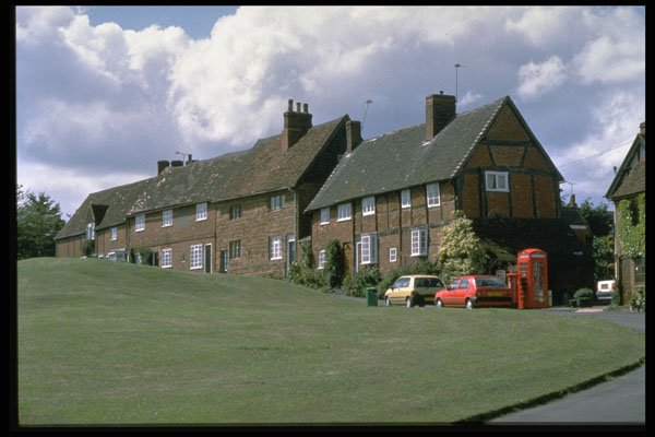 301049 Village Green, Kenilworth, Warwickshire A4 Photo Print