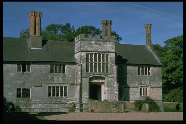 301090 Moated Elizabethan House, Baddesley Clinton A4 Photo Print