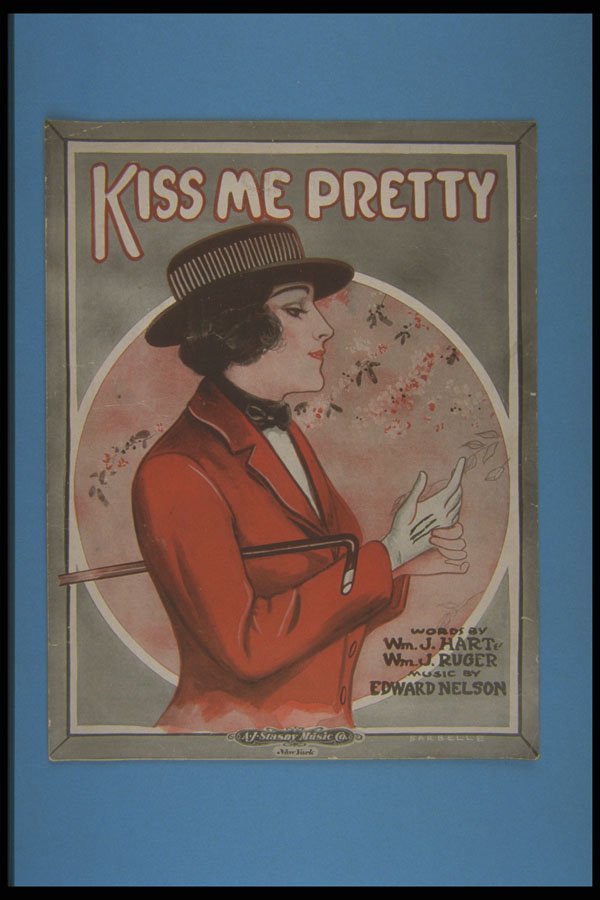 305043 Kiss Me Pretty, Copyright 1917 A4 Photo Print