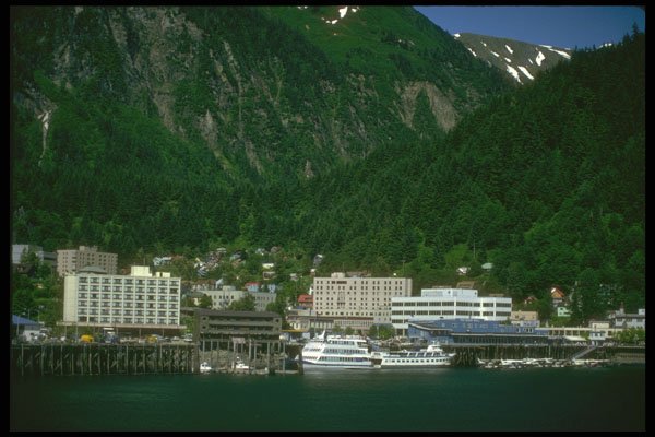 309019 Juneau A4 Photo Print