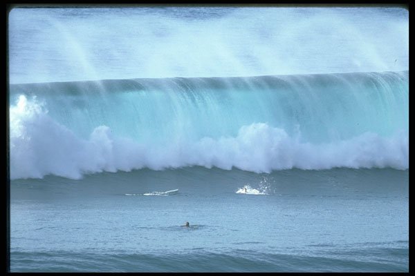 312043 Grinding Shorepound Oahu, Hawaii A4 Photo Print