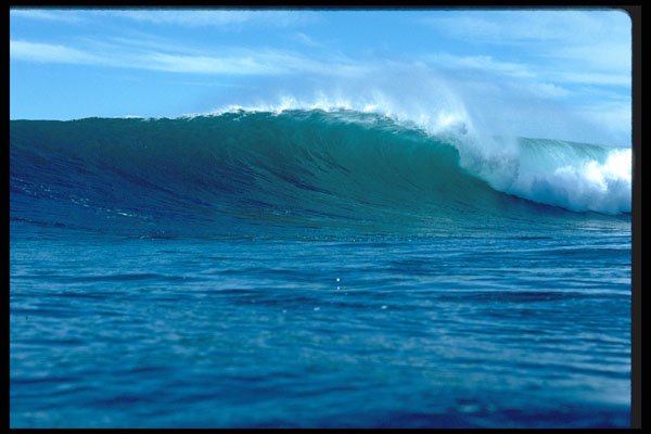 312061 Large Winter Swell Pounds North Shore, Oahu, Hawaii A4 Photo Print