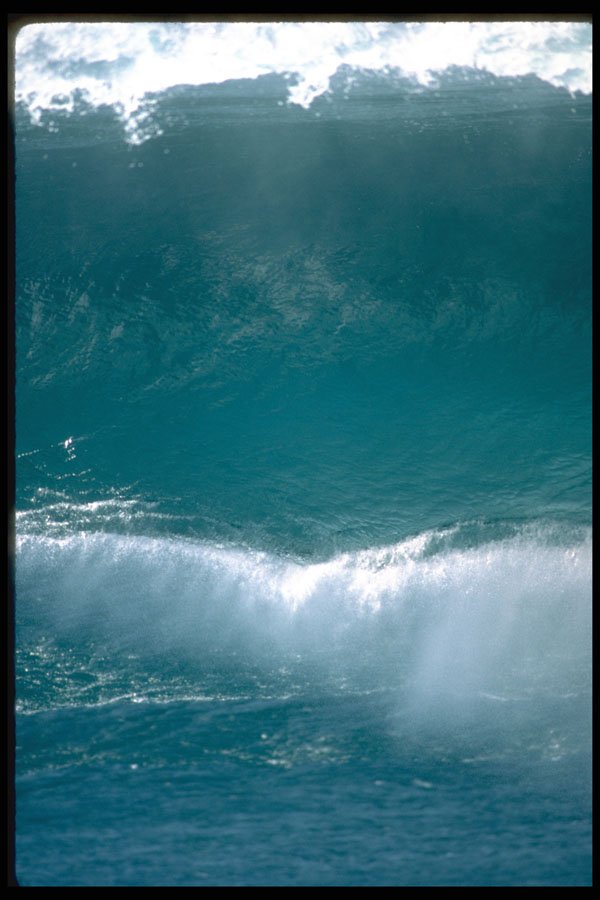 312073 Bubble Cam Lip Throw California A4 Photo Print