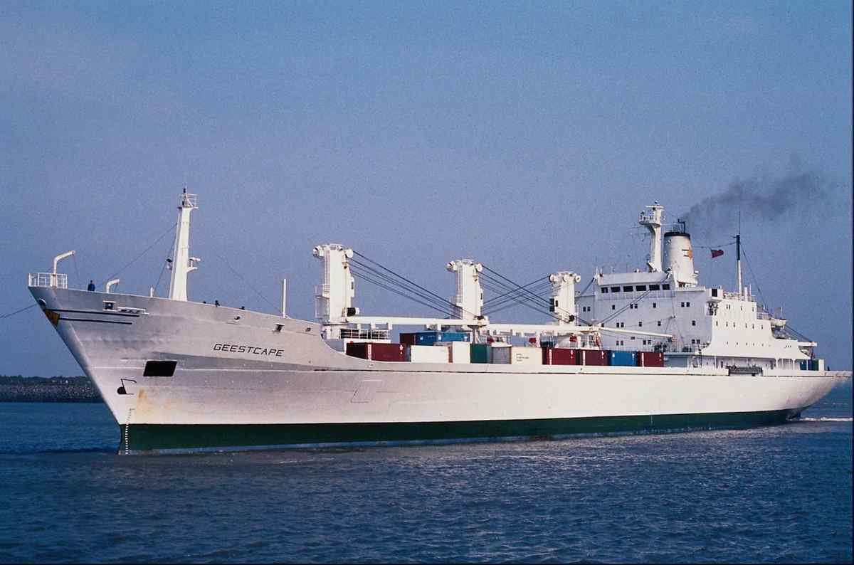 313x207 535004 British Geest Line Banana Vessel GEESTCAPE A4 Photo Print