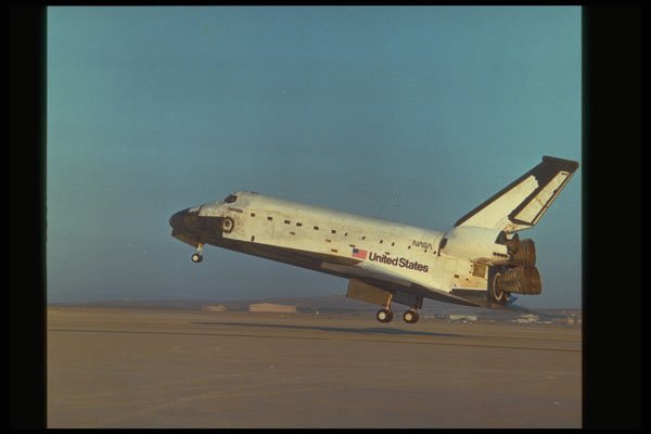 323050 Shuttle Landing A4 Photo Print