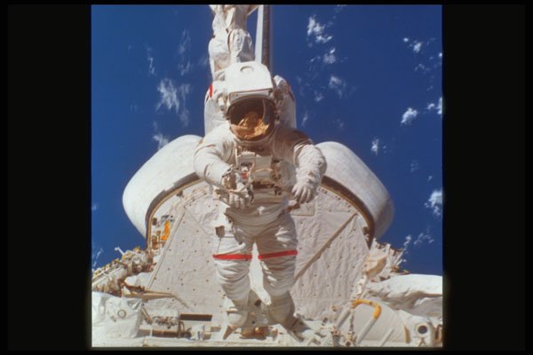 323084 Astronaut In Bay A4 Photo Print